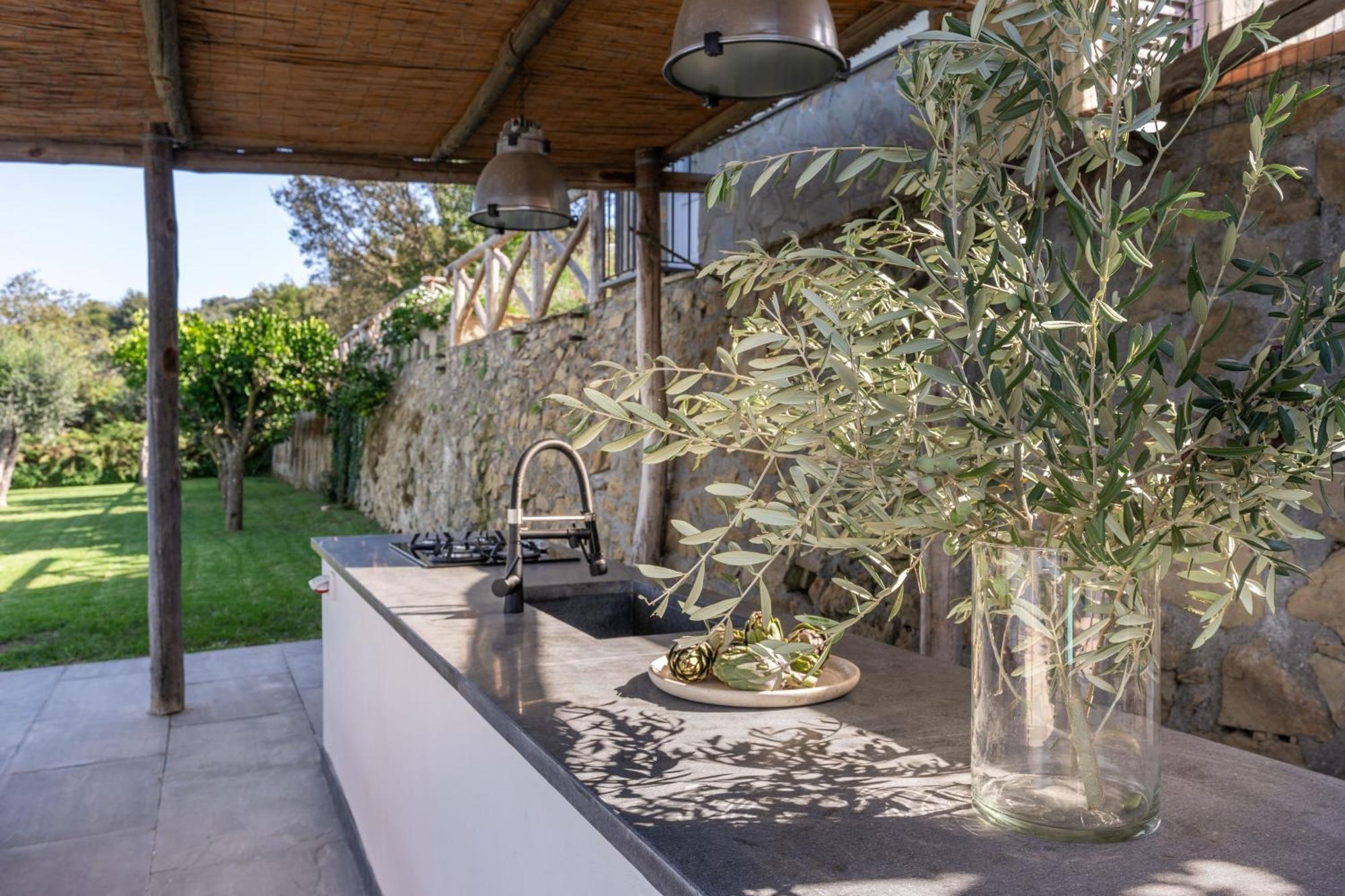 Villa Giulia Boutique Views Pool And Guest Services 소렌토 외부 사진