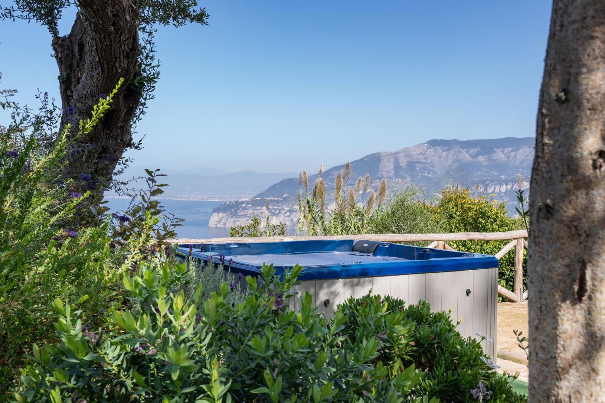 Villa Giulia Boutique Views Pool And Guest Services 소렌토 외부 사진