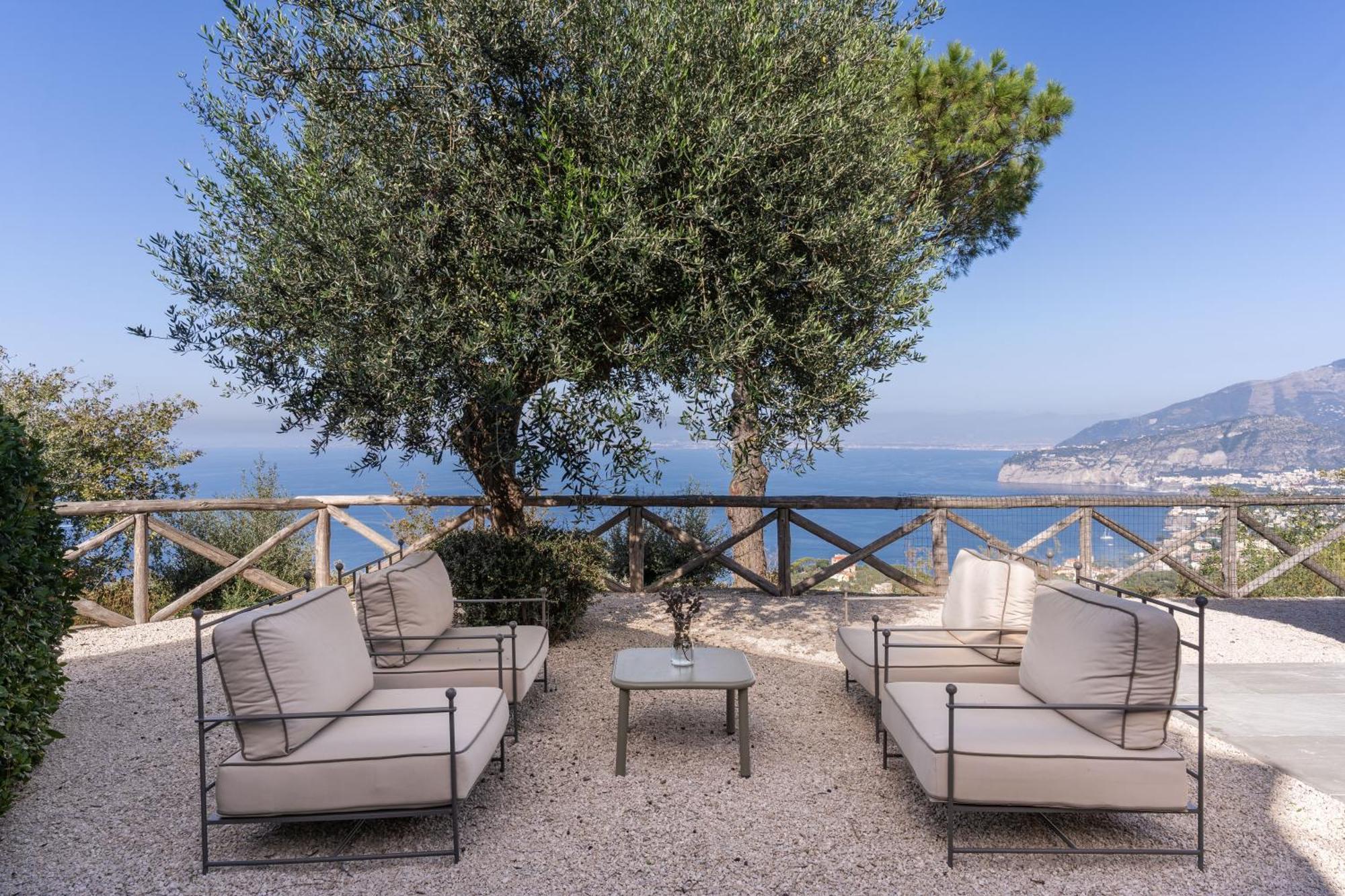 Villa Giulia Boutique Views Pool And Guest Services 소렌토 외부 사진